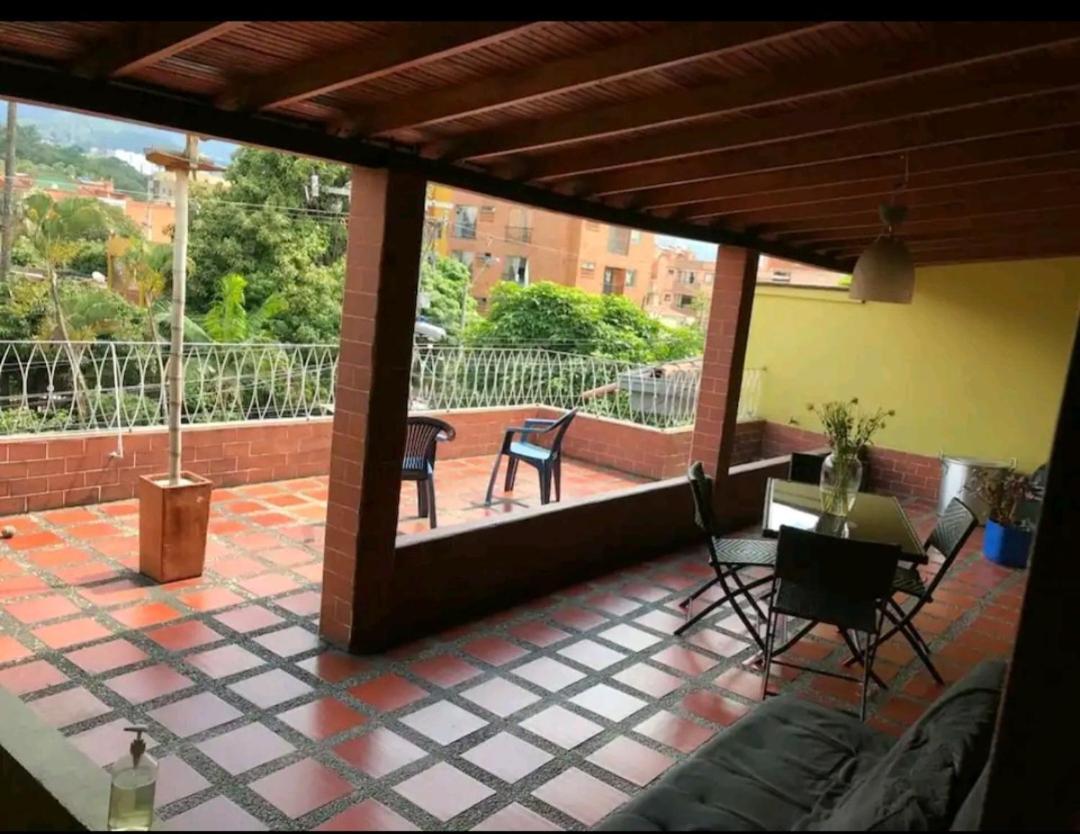 麦德林Alcobas Con Desayuno Incluido Bano Compartido公寓 外观 照片